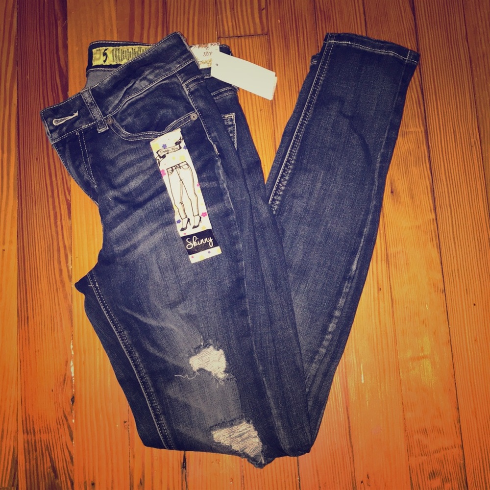 Blue DISTRESSED Jeans #superluxe!